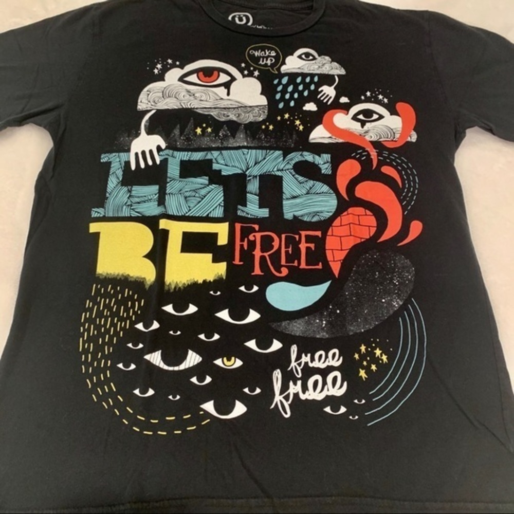 DESIGN BY HUMANS T-SHIRT ARTIST- Neonbeast Florida